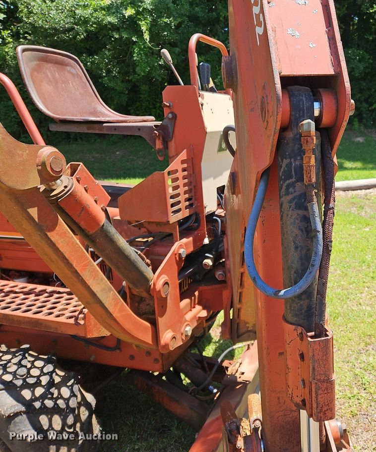 image for item OK9882 2000 Ditch Witch 3700DD trencher