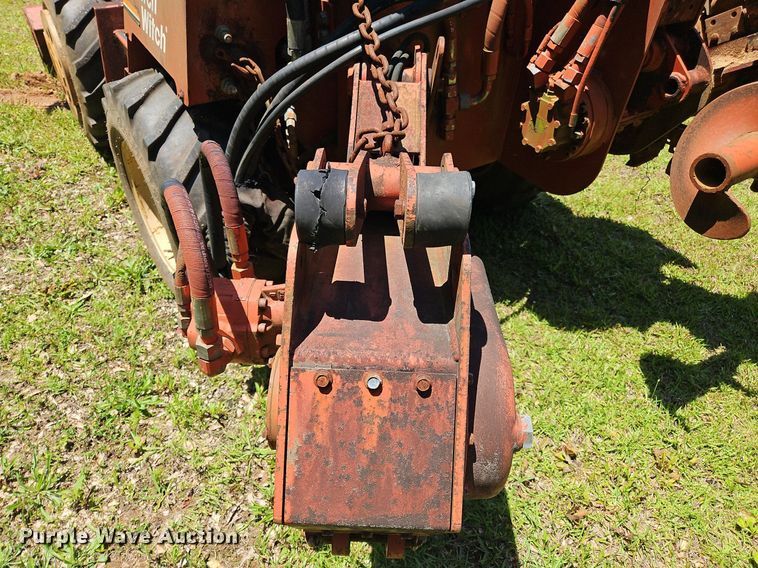 image for item OK9882 2000 Ditch Witch 3700DD trencher
