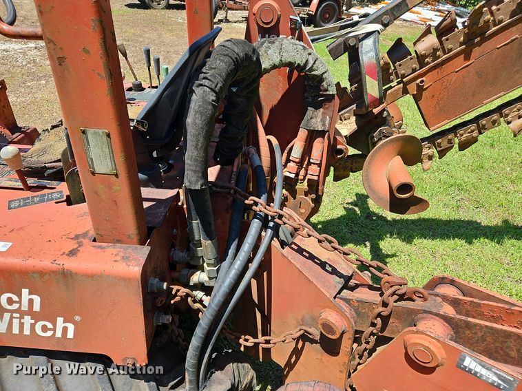 image for item OK9882 2000 Ditch Witch 3700DD trencher