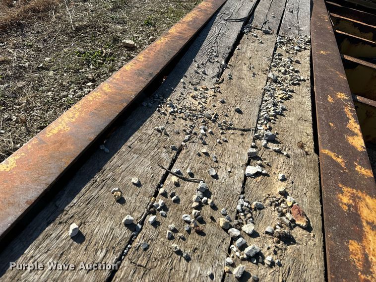 image for item ZA0411 2006 Etnyre BlackHawk Q29370 lowboy equipment trailer