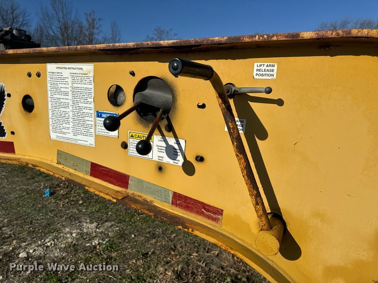 image for item ZA0411 2006 Etnyre BlackHawk Q29370 lowboy equipment trailer