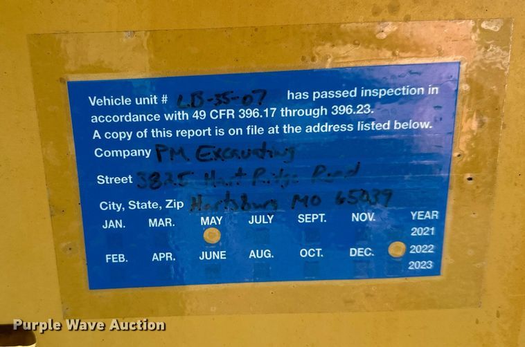 image for item ZA0411 2006 Etnyre BlackHawk Q29370 lowboy equipment trailer