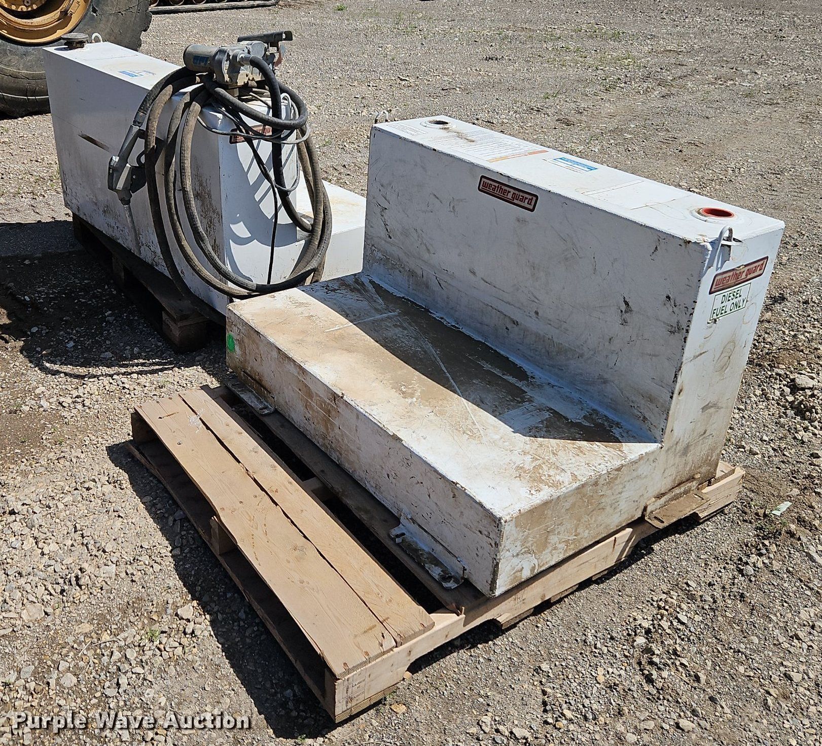 (2) Weather Guard fuel tanks in Bucyrus, KS Item DR8593 for sale Purple Wave
