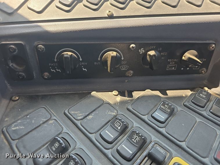 image for item DM1610 2015 Blue Bird  Vision school bus