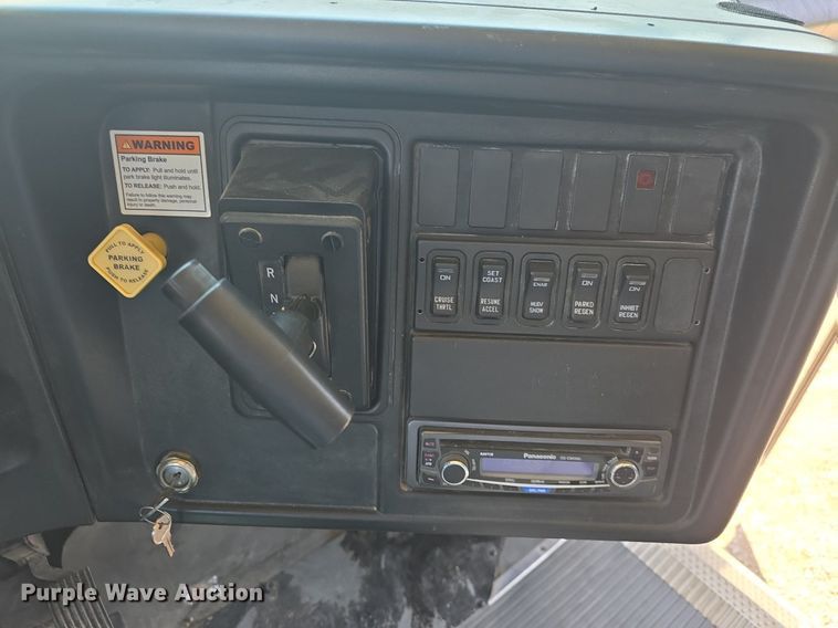 image for item DM1611 2011 IC PB10500 school bus