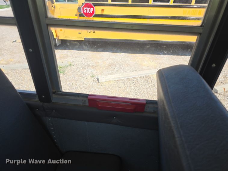 image for item DM1611 2011 IC PB10500 school bus