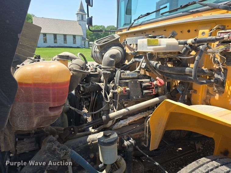 image for item DM1611 2011 IC PB10500 school bus