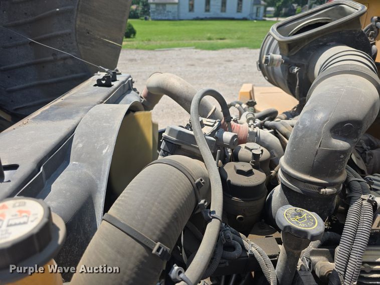 image for item DM1611 2011 IC PB10500 school bus