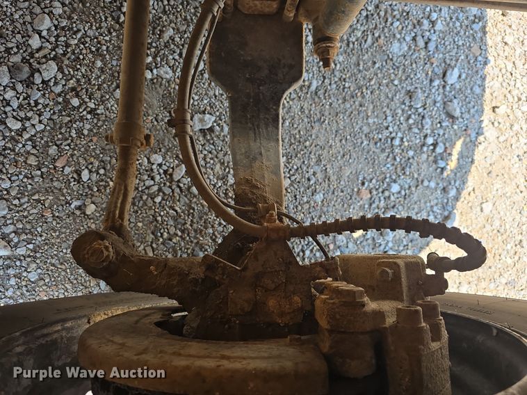 image for item DM1611 2011 IC PB10500 school bus