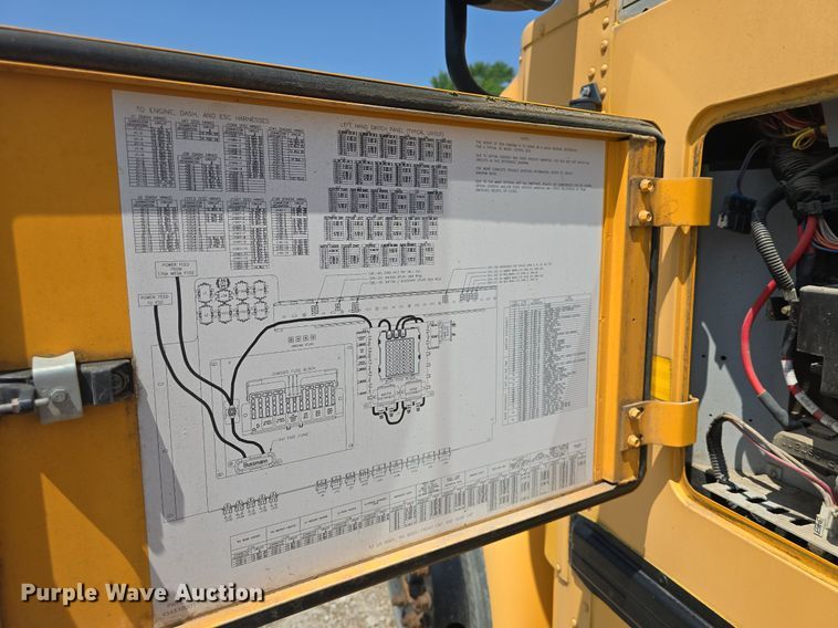 image for item DM1612 2011 IC CE school bus