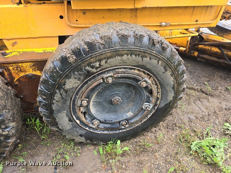 image for item DM1641 1978 Galion 503 Series L rigid frame motor grader