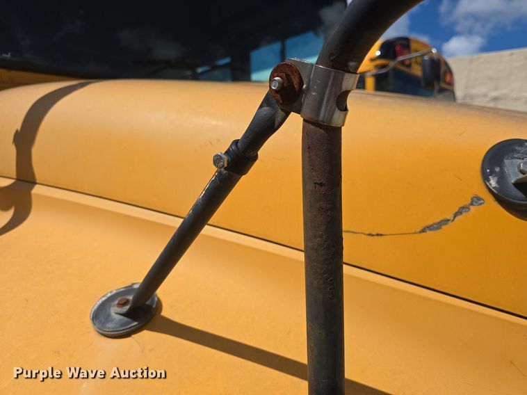 image for item DM1642 2012 IC PB10500  school bus