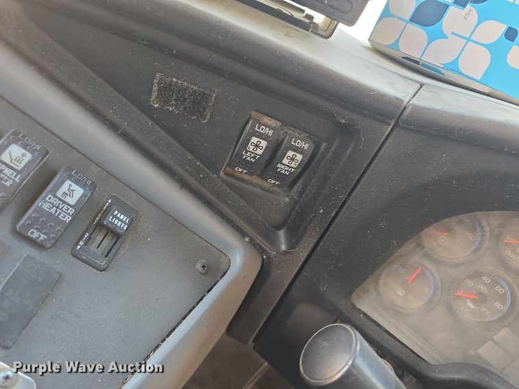 image for item DM1642 2012 IC PB10500  school bus