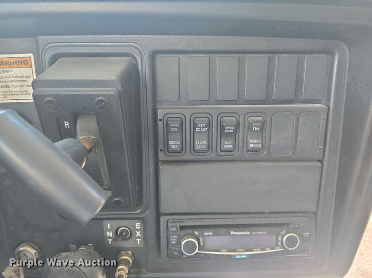 image for item DM1642 2012 IC PB10500  school bus