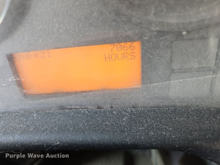 image for item DM1642 2012 IC PB10500  school bus