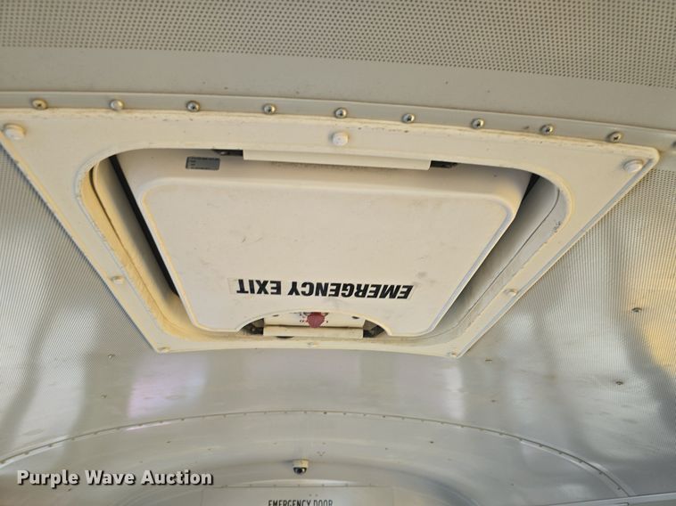 image for item DM1642 2012 IC PB10500  school bus