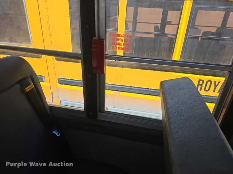 image for item DM1642 2012 IC PB10500  school bus