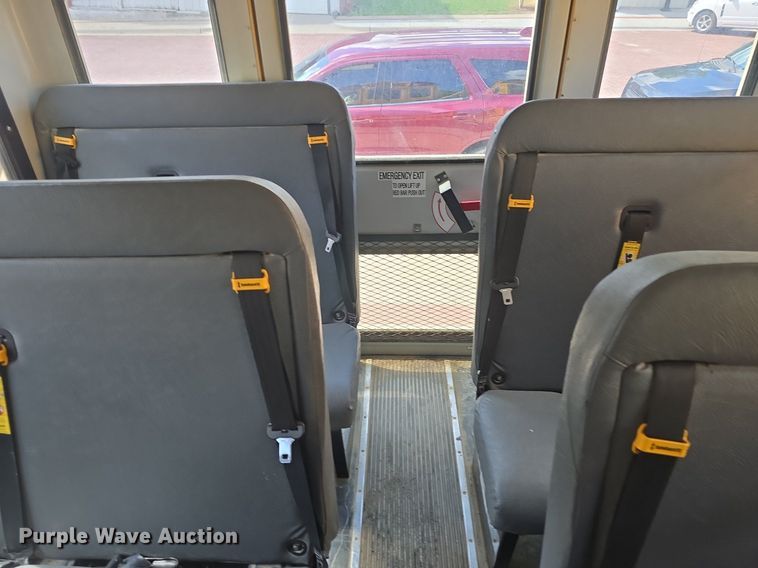 image for item DM1642 2012 IC PB10500  school bus