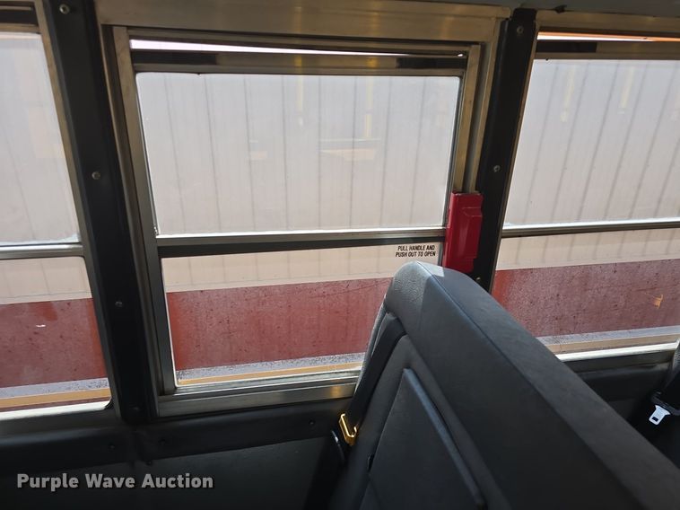 image for item DM1642 2012 IC PB10500  school bus