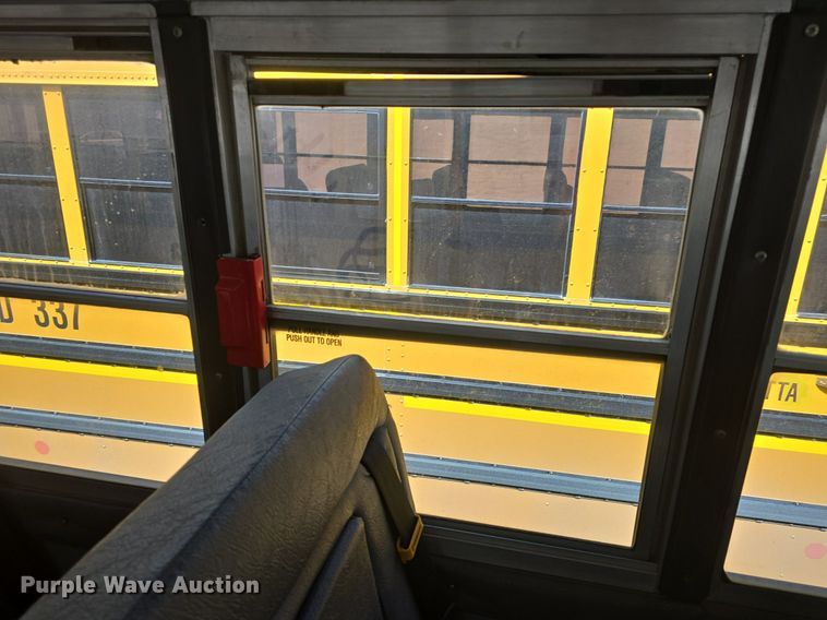 image for item DM1642 2012 IC PB10500  school bus