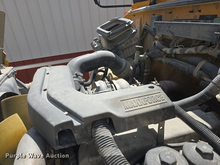 image for item DM1642 2012 IC PB10500  school bus