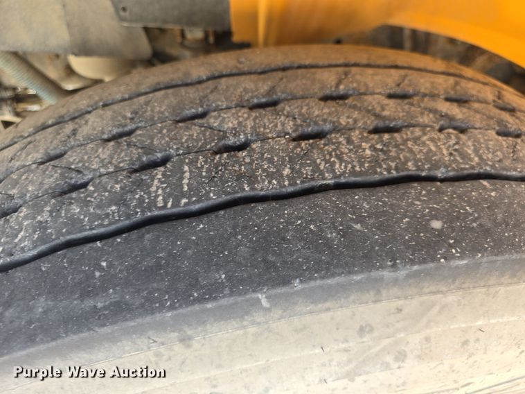 image for item DM1642 2012 IC PB10500  school bus