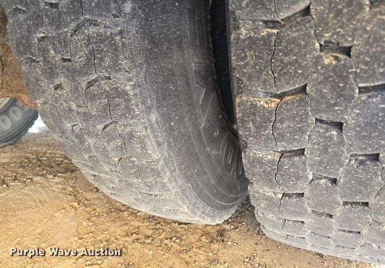 image for item DM1642 2012 IC PB10500  school bus