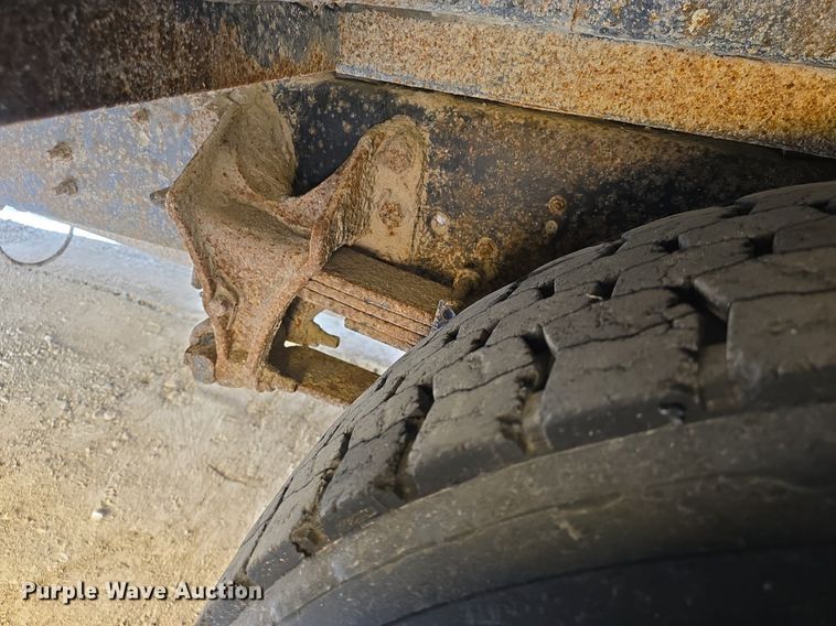 image for item DM1642 2012 IC PB10500  school bus