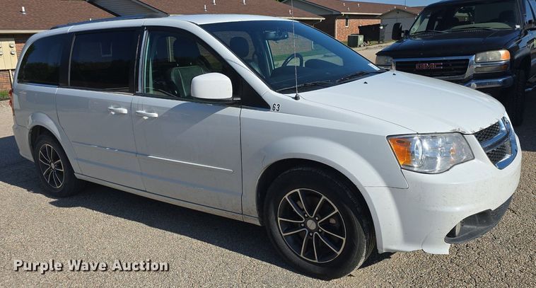 image for item DM1643 2017 Dodge  Grand Caravan SXT van