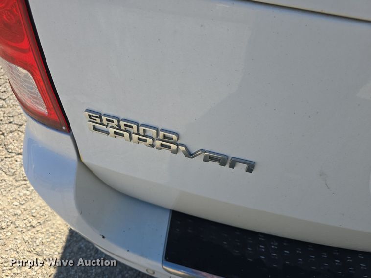 image for item DM1643 2017 Dodge  Grand Caravan SXT van