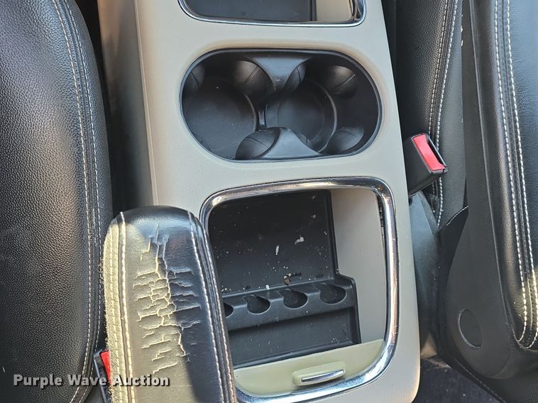 image for item DM1643 2017 Dodge  Grand Caravan SXT van