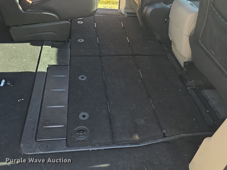 image for item DM1643 2017 Dodge  Grand Caravan SXT van