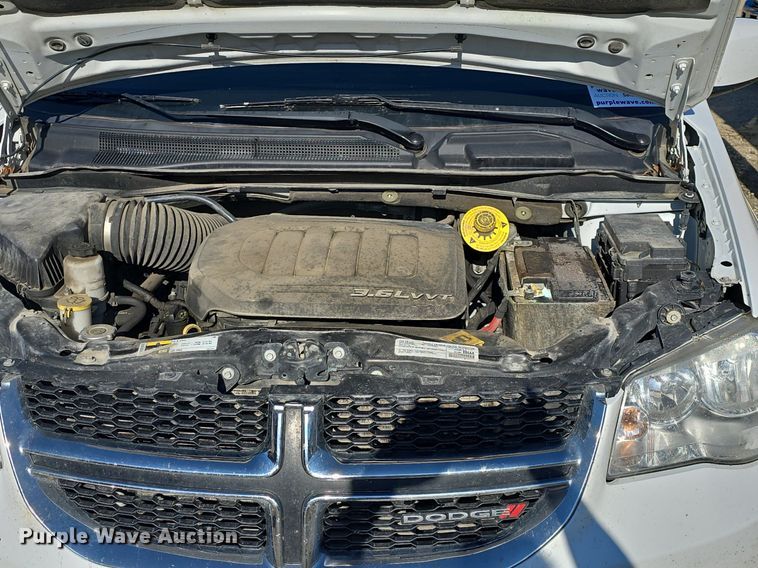 image for item DM1643 2017 Dodge  Grand Caravan SXT van