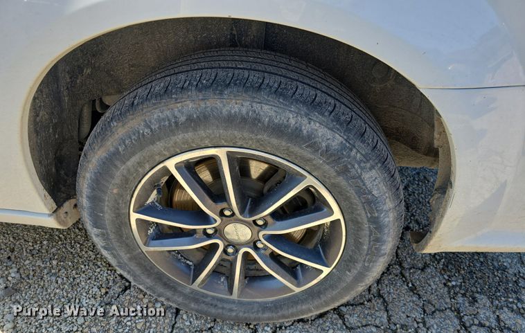 image for item DM1643 2017 Dodge  Grand Caravan SXT van