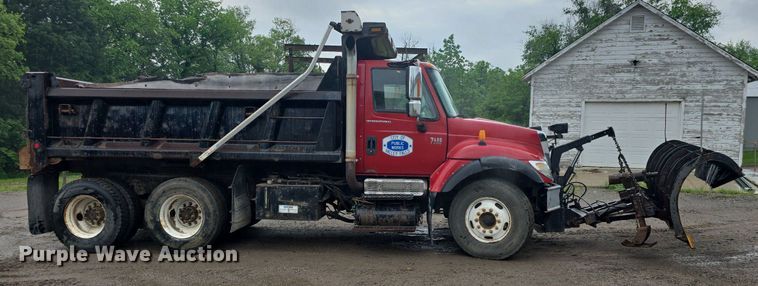 image for item DM1644 2006 International 7400 dump truck