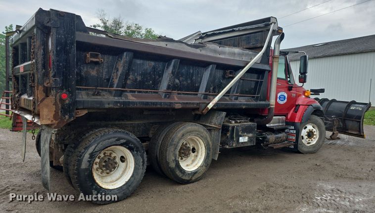 image for item DM1644 2006 International 7400 dump truck