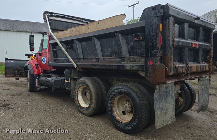 image for item DM1644 2006 International 7400 dump truck