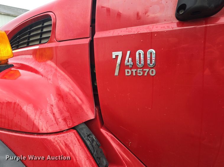 image for item DM1644 2006 International 7400 dump truck