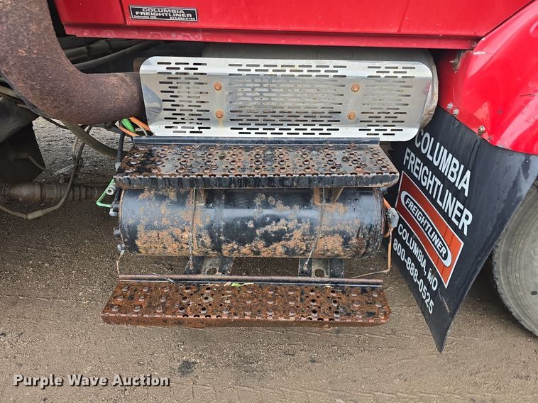 image for item DM1644 2006 International 7400 dump truck