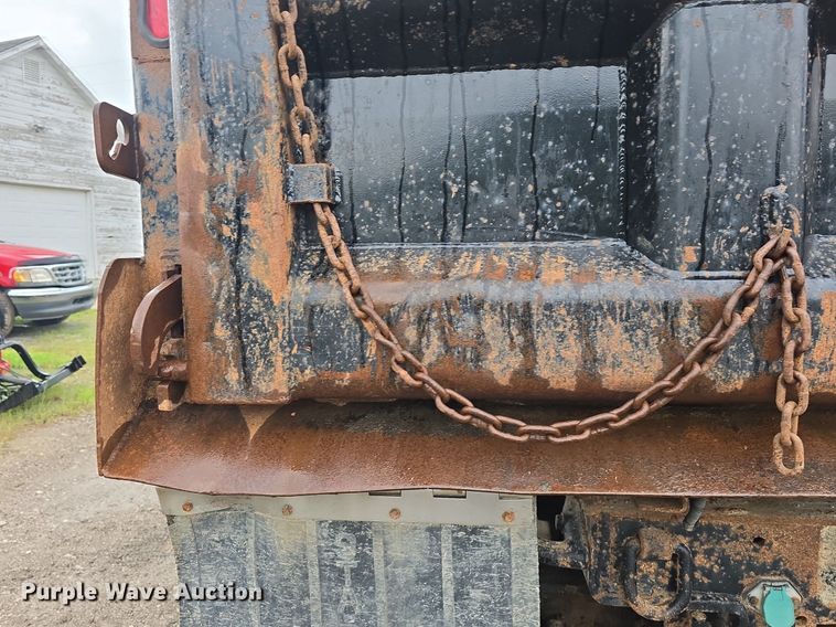 image for item DM1644 2006 International 7400 dump truck