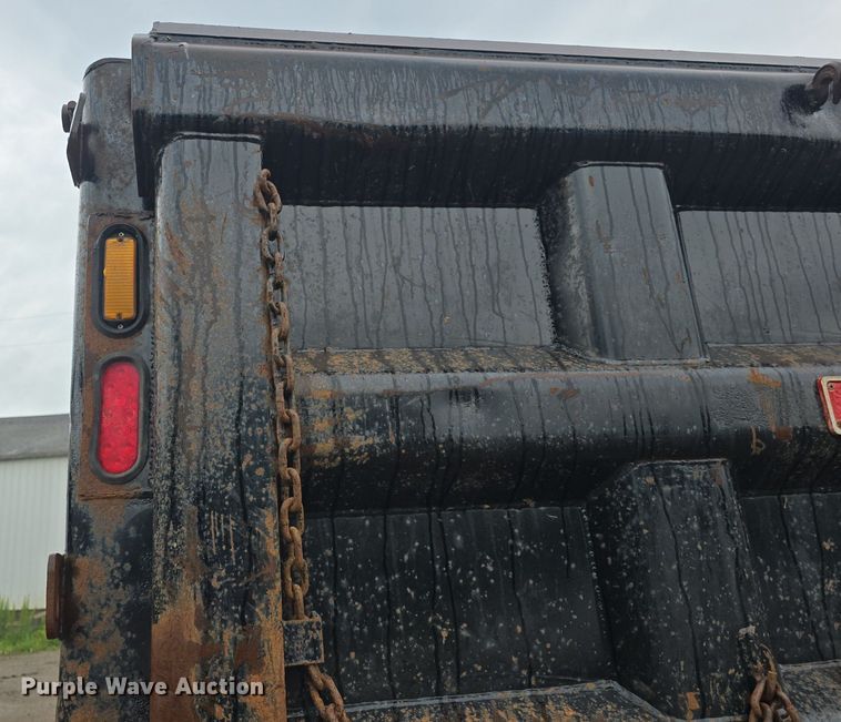image for item DM1644 2006 International 7400 dump truck