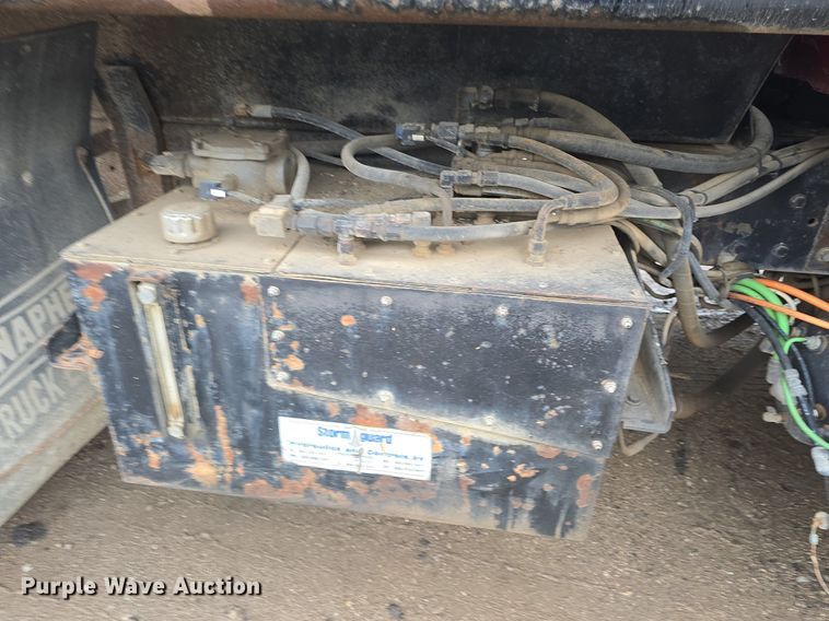 image for item DM1644 2006 International 7400 dump truck