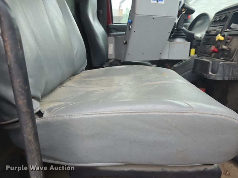 image for item DM1644 2006 International 7400 dump truck