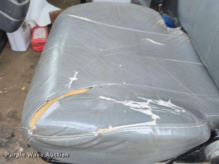 image for item DM1644 2006 International 7400 dump truck