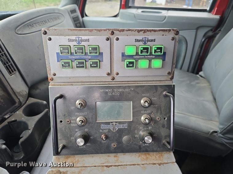 image for item DM1644 2006 International 7400 dump truck