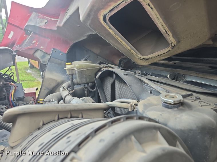 image for item DM1644 2006 International 7400 dump truck