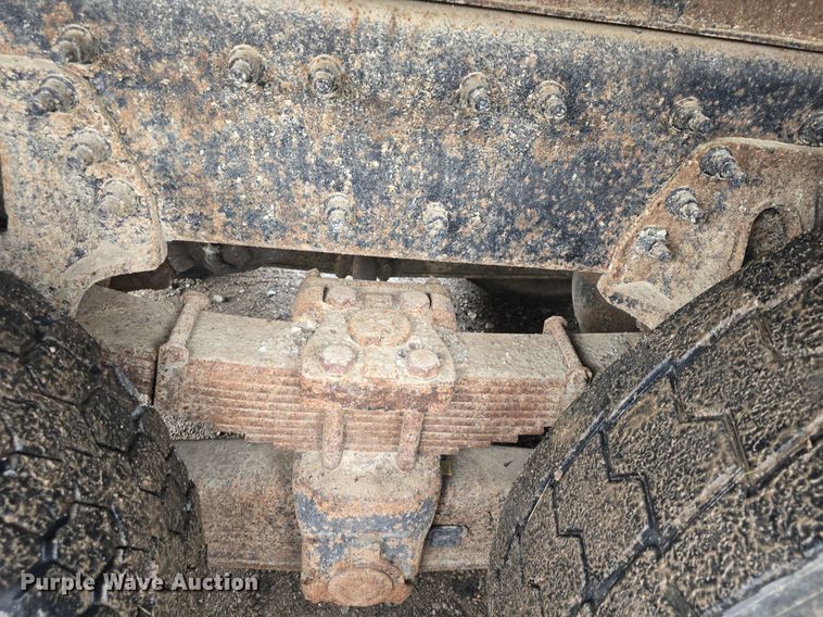 image for item DM1644 2006 International 7400 dump truck