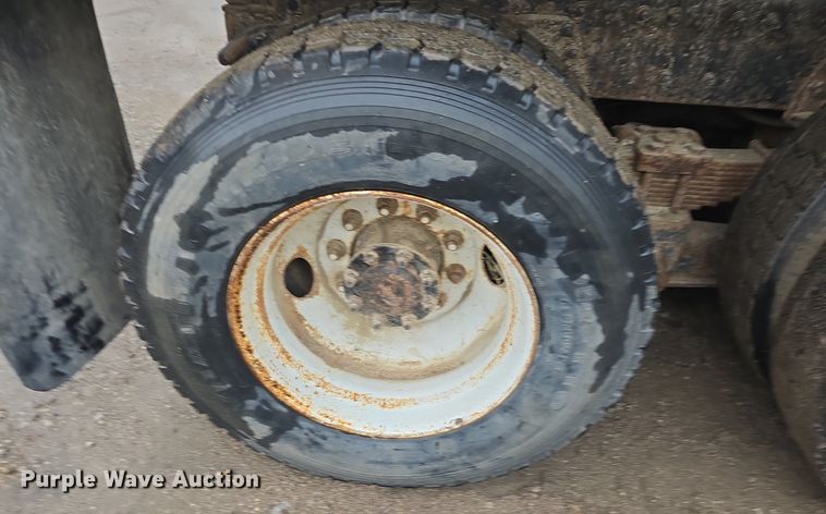 image for item DM1644 2006 International 7400 dump truck