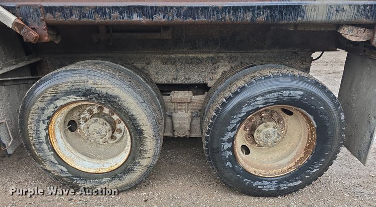 image for item DM1644 2006 International 7400 dump truck