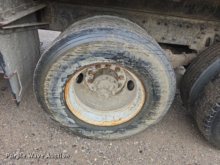 image for item DM1644 2006 International 7400 dump truck